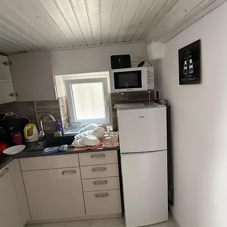 Minihouse Semesterbostad Kaštela