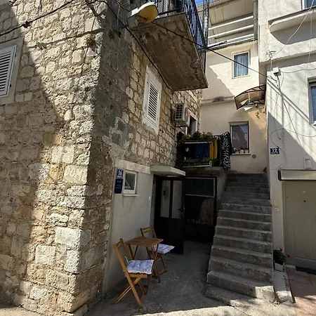 Minihouse * Kastela