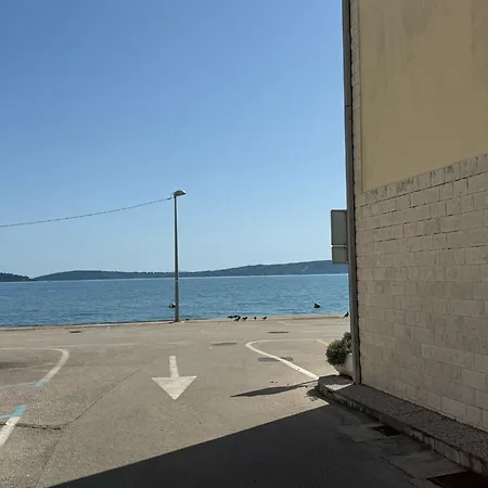 Minihouse * Kastela